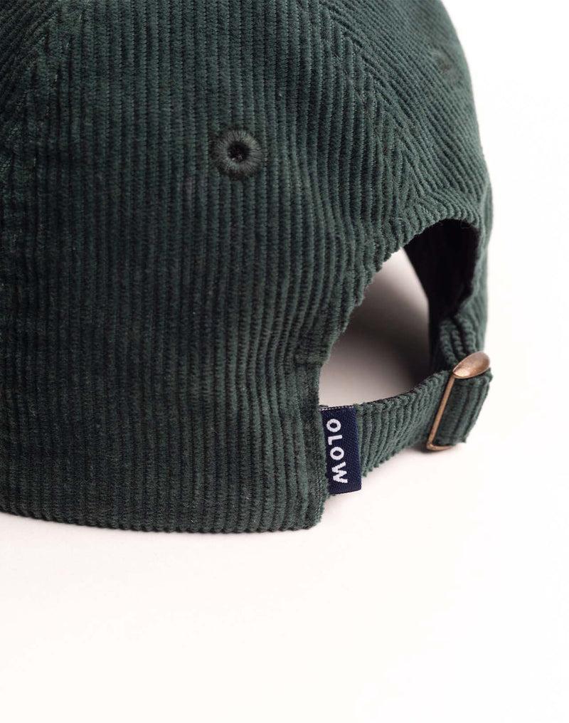 OLOW Cruising Six Panel Cap Lärchengrün – Verstellverschluss und OLOW Etikett